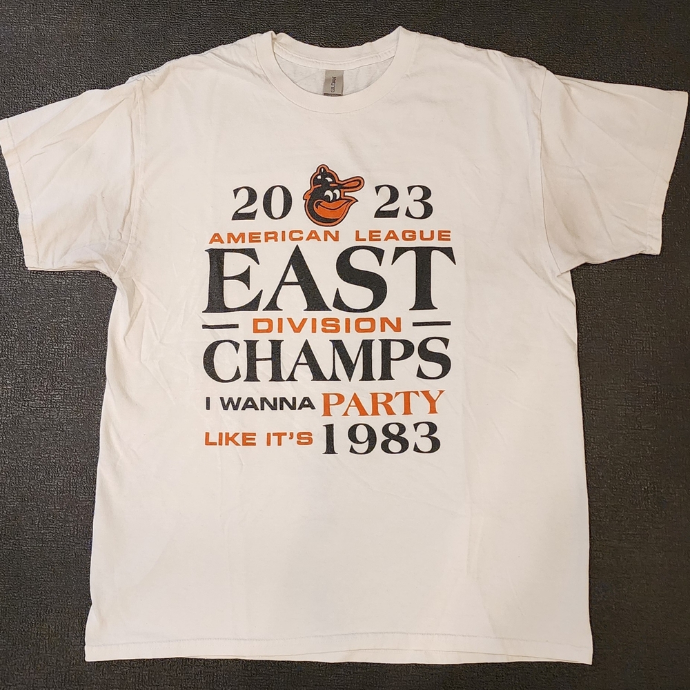 Gildan Black and Gray Heavy Cotton Tee